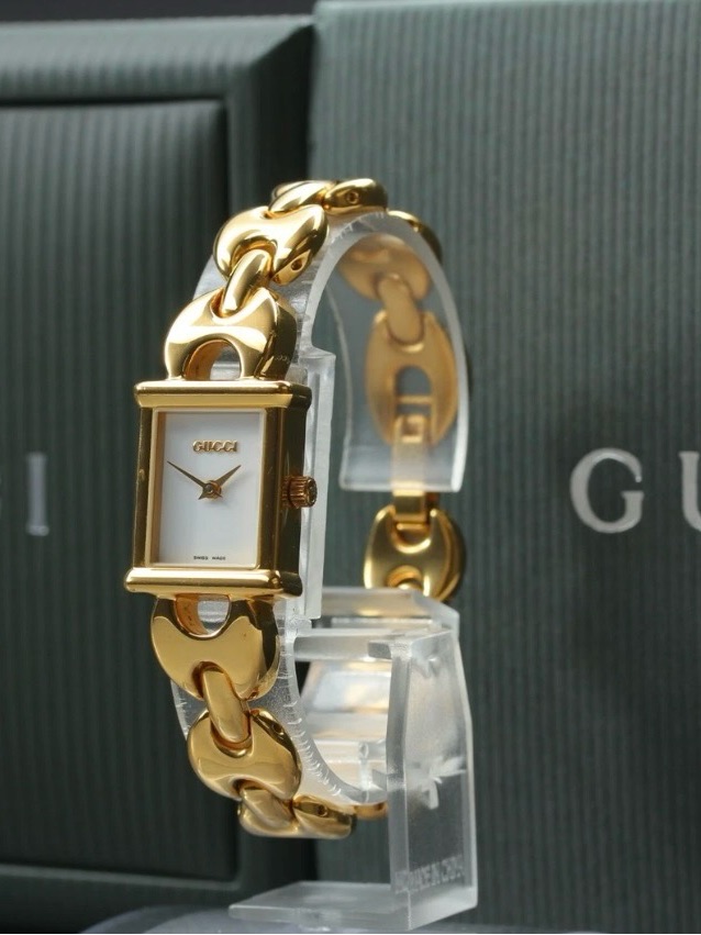 Gucci Gold Linked Bracelet Ladies Watch With White Dial (Mint Condition) W/ Box